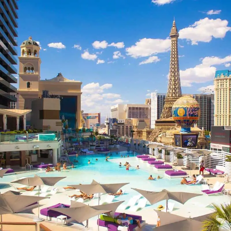 10 Best Pools in Las Vegas 2022