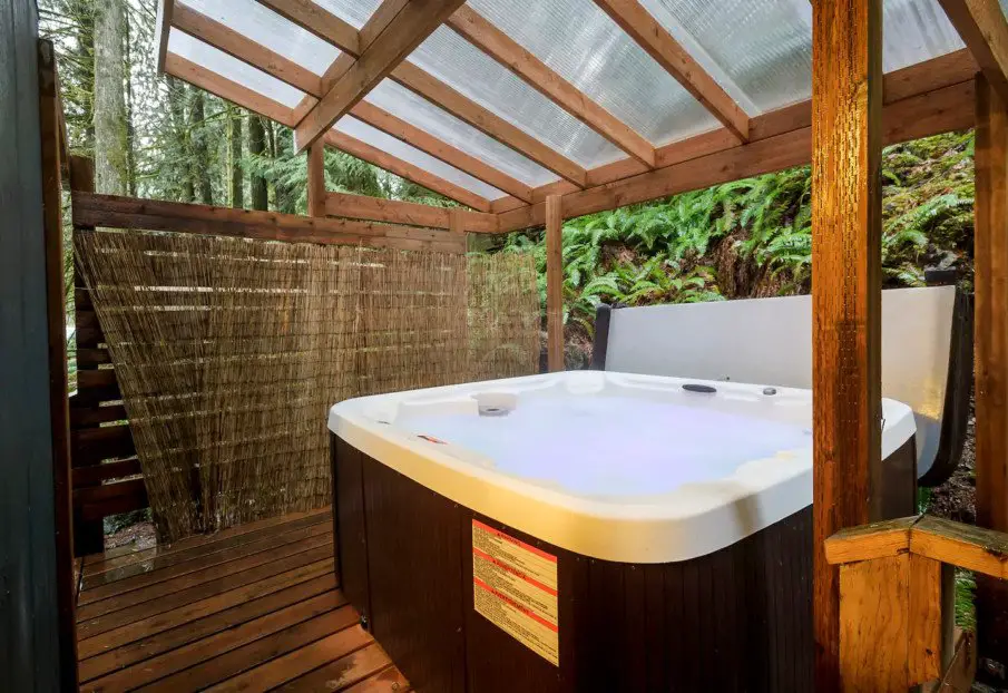 22 Hot Tub Privacy Ideas for Every Budget