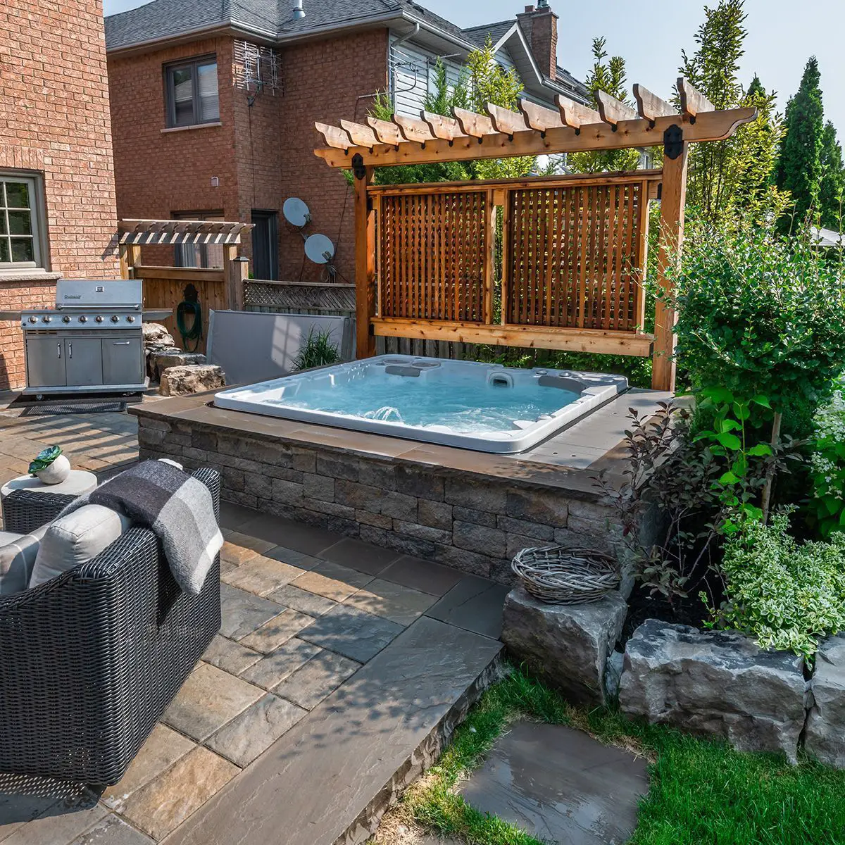 34 Inspiring Hot Tub Patio Design Ideas For Your Outdoor Decor (With ...