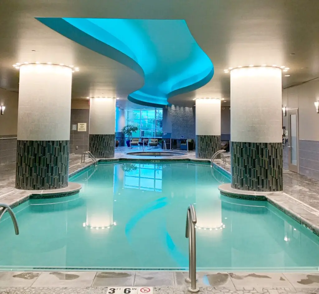 6 Washington Hotels With Great Indoor Pools (Staycation Ideas ...