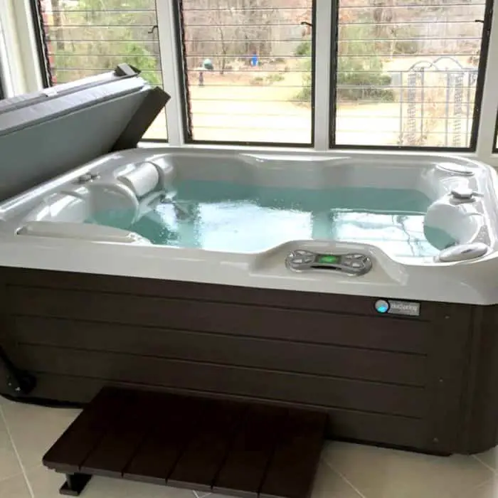 8 Tips for Installing an Indoor Hot Tub