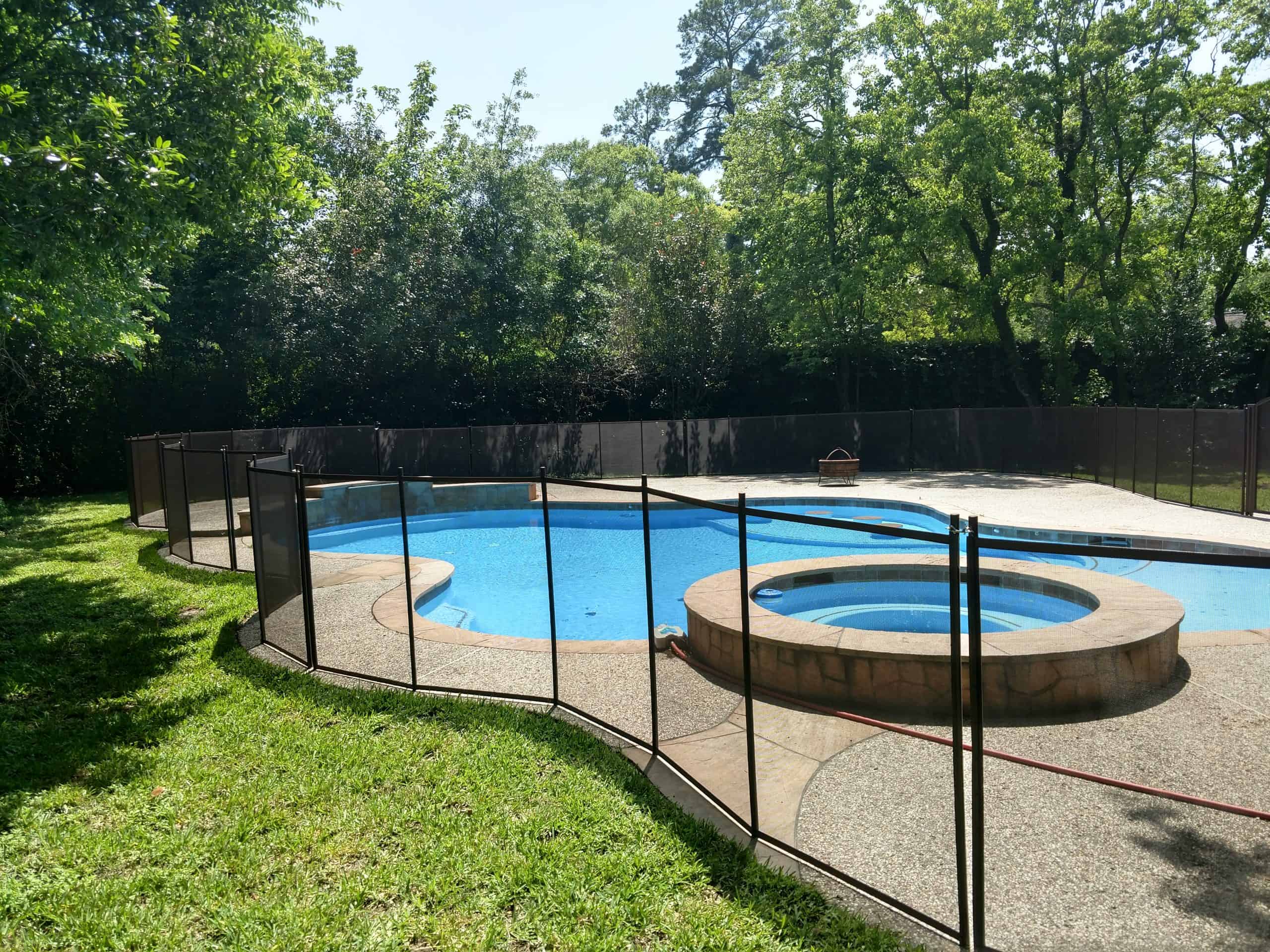 A Mesh Pool Fence Is the Way to Go