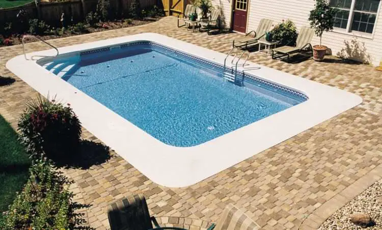 Are Fiberglass Pools More Expensive Than Liners?