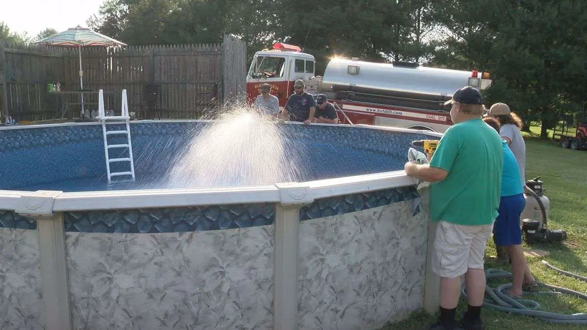 Buena Vista Fire Department helps with filling pools