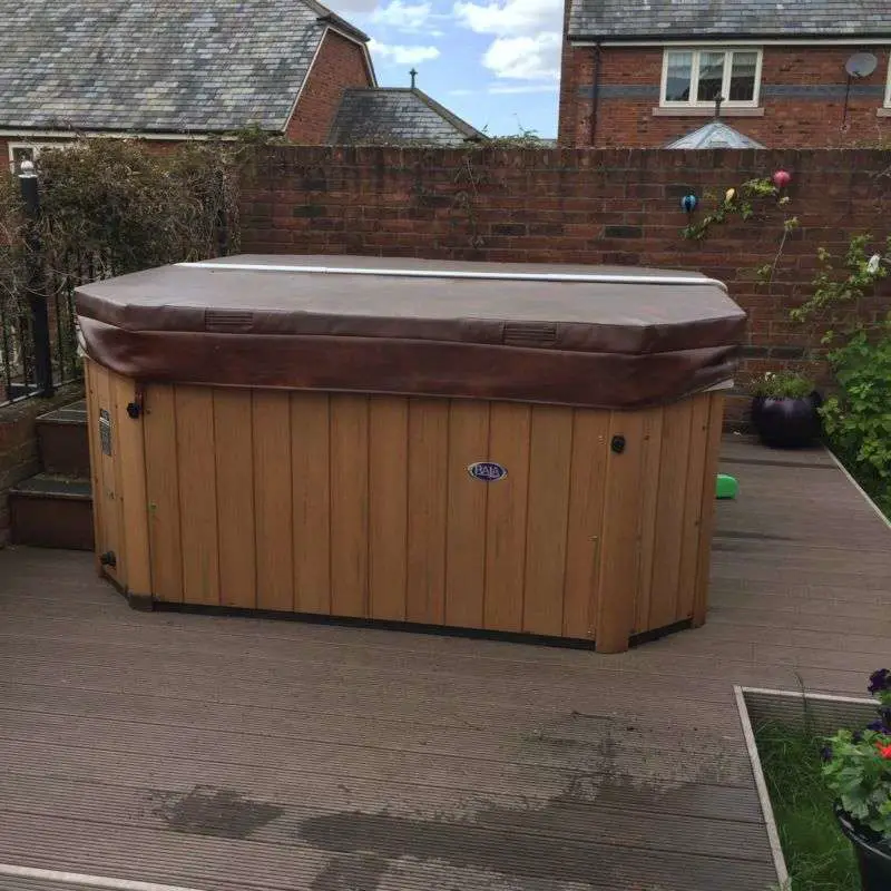 Hot Tub for sale from United Kingdom