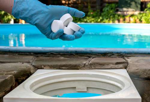 How Do You Keep Pool Clean Without Chlorine?