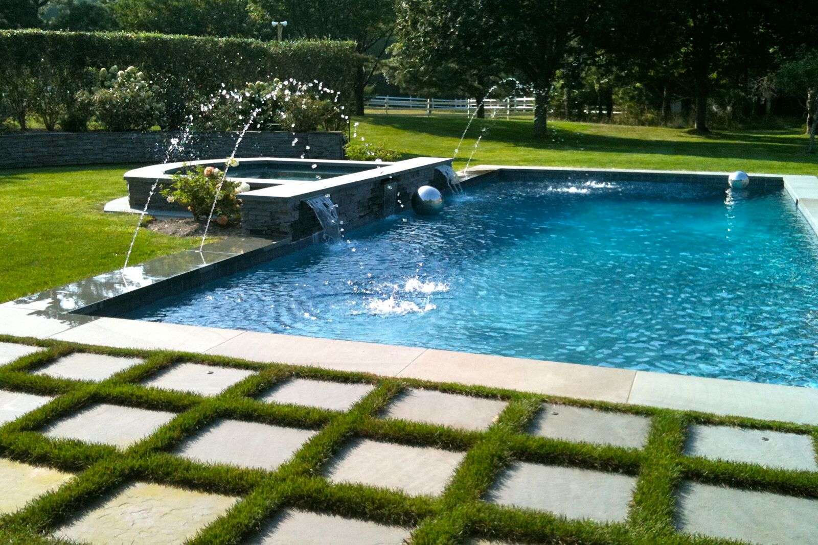 How Much Does an Inground Swimming Pool Cost?