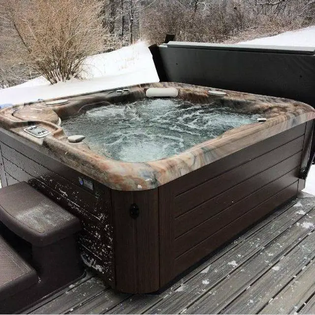 How Much Does My Hot Tub Cost to Run in Winter?