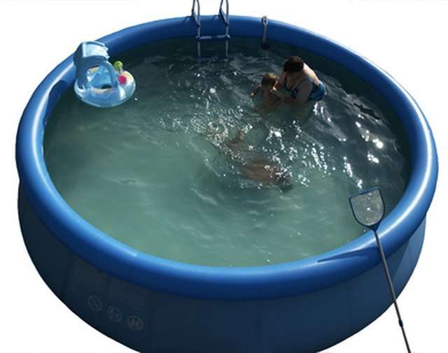 How to Clean an Intex Pool