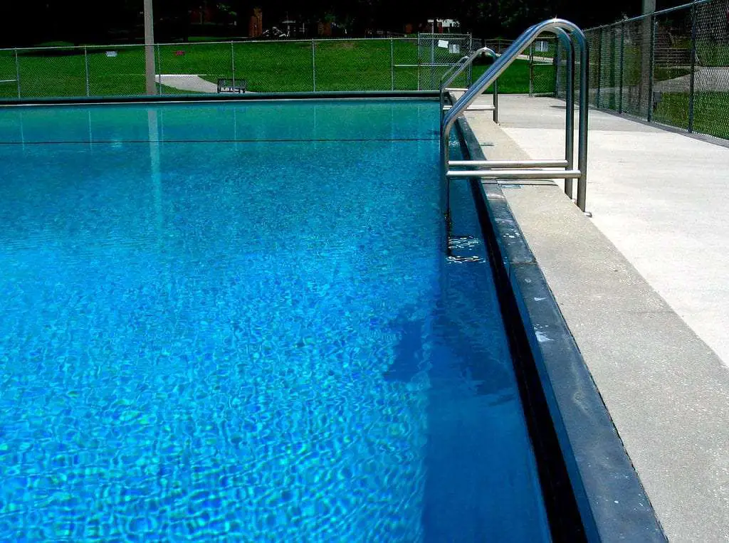 How To Clean Your Pool Deck &  Everything Else Around It ...
