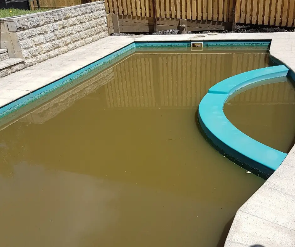 How To Clear Up A Cloudy Pool : Cloudy Pool Water Get Your Swimming ...