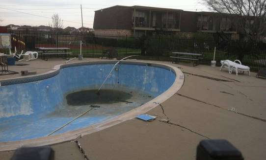 How To Drain A Pool? Above Ground And Inground Pool ...