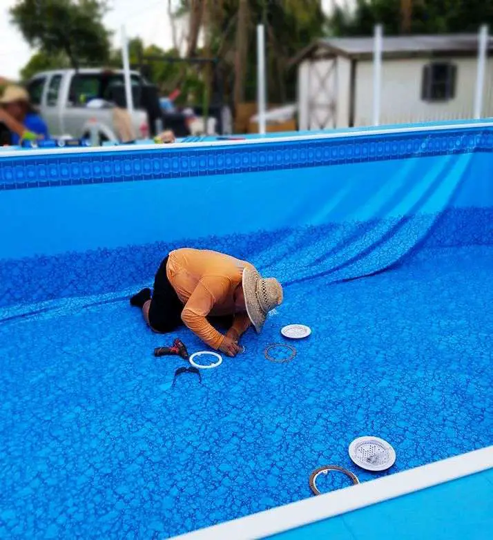 Keep your pool clean and dirt