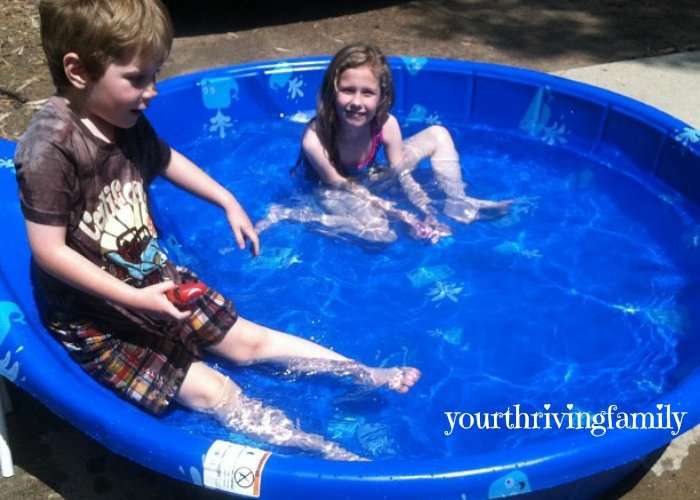 Keeping the Kids Pool Clean, Naturally {Green in 365: Summer}