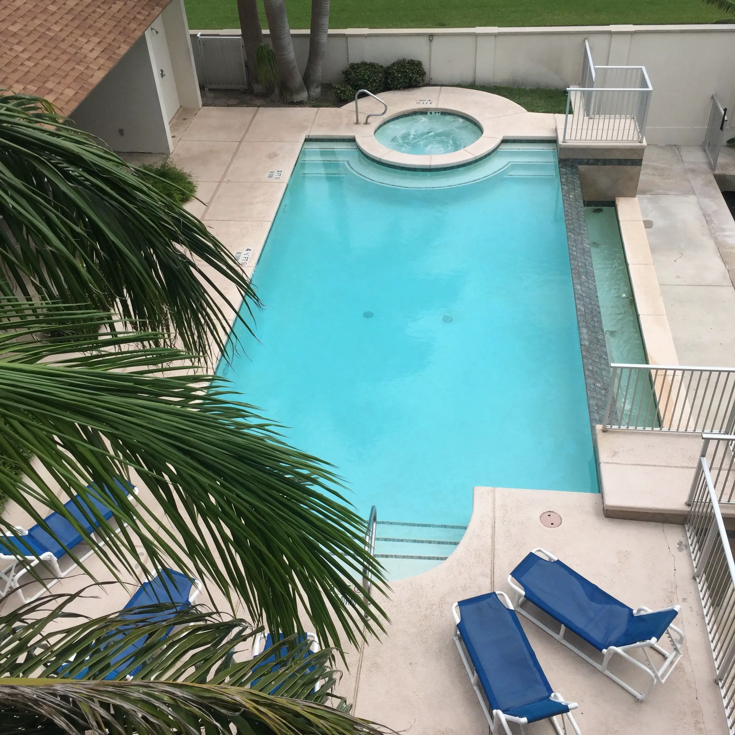 Las Marinas (301) Condonumium swimming pool is one of the most ...