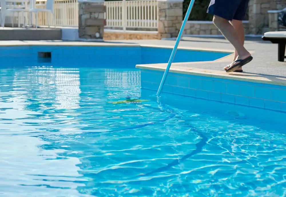 Pool Cleaning  Tips for Do it yourself  Hp Eloquence