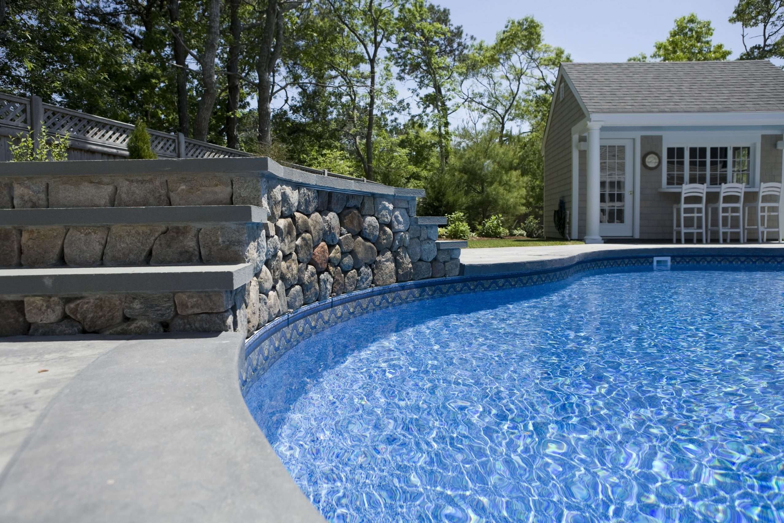 Saltwater Or Chlorine Pool Which Is Better / Saltwater Or Chlorinated ...