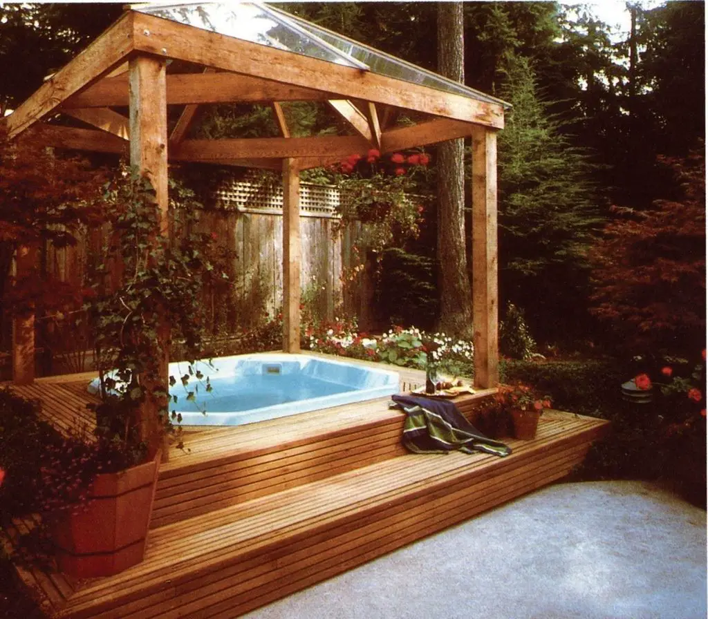 Stunning Hot Tub Ideas For Your Backyard 28