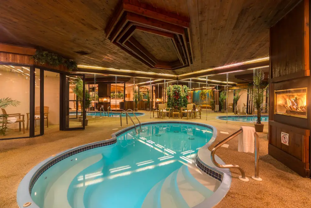 Sybaris Pool Suites Mequon in Milwaukee, WI