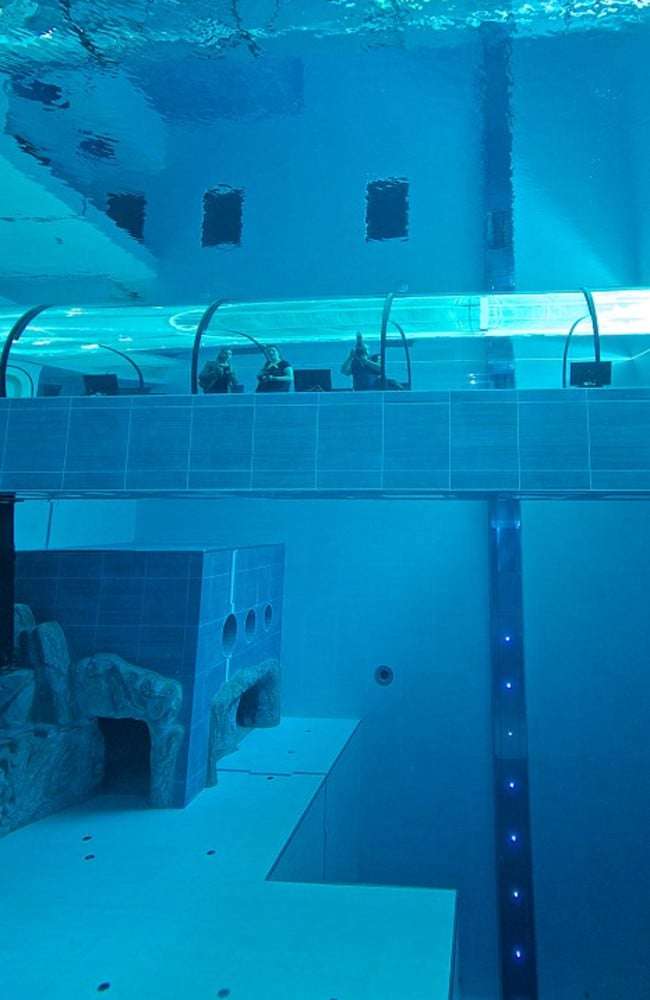 Worlds deepest swimming pool the Y